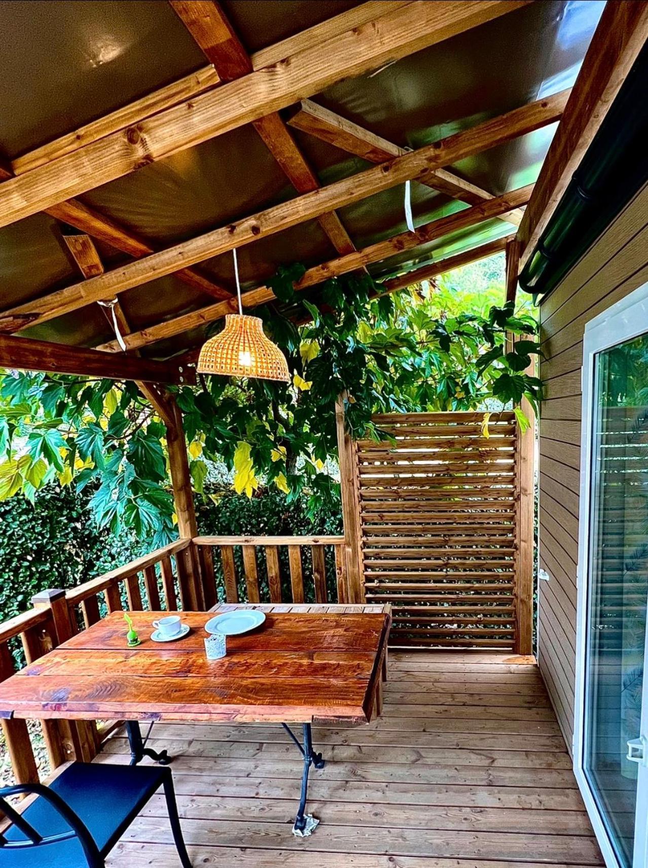 Les Bastides De Chanteraine Bungalows, Lodges & Spa Aiguines Ngoại thất bức ảnh